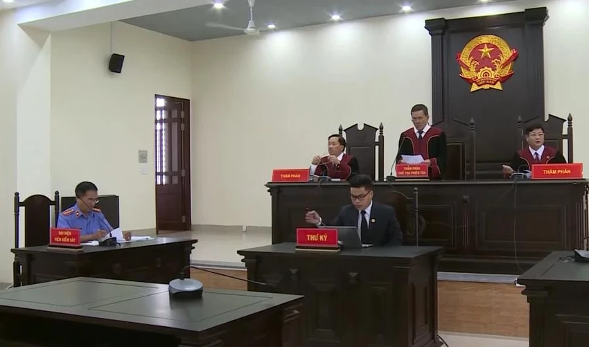 Đây là lần thứ 2, phiên tòa xét xử theo hình thức trực tuyến trên địa bàn tỉnh Long An Đây là lần thứ 2, phiên tòa xét xử theo hình thức trực tuyến trên địa bàn tỉnh Long An