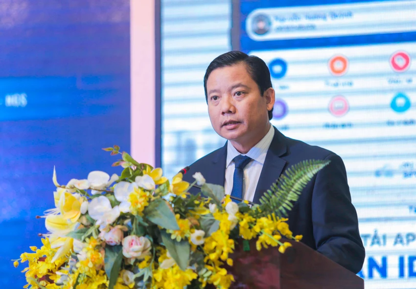 Phó Chủ tịch UBND tỉnh Long An Phạm Tấn Hòa phát biểu tại lễ khai trương. Phó Chủ tịch UBND tỉnh Long An Phạm Tấn Hòa phát biểu tại lễ khai trương.