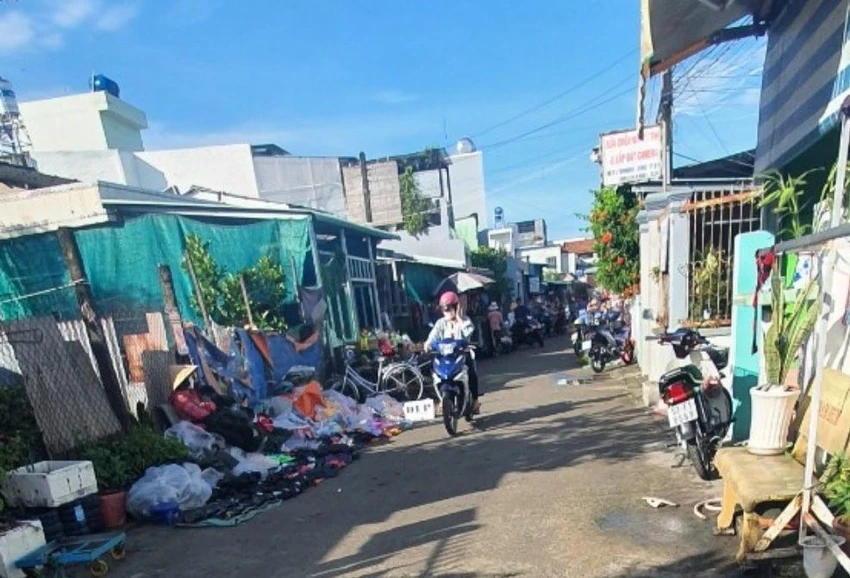 Khu vực chợ Cầu Voi nơi BTTL thực hiện hành vi trộm cắp tiền. Khu vực chợ Cầu Voi nơi BTTL thực hiện hành vi trộm cắp tiền.