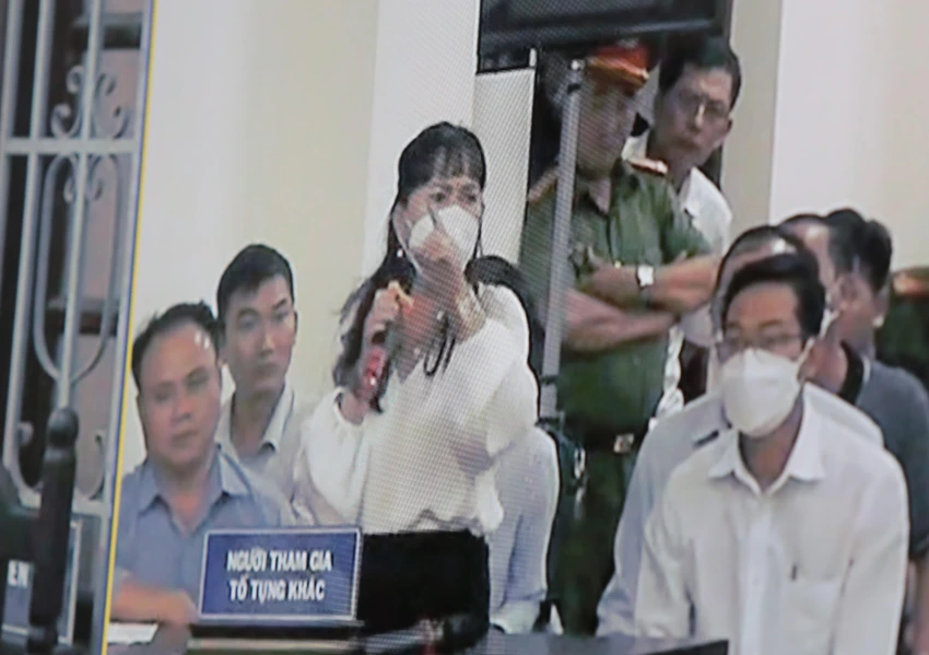 Bà Đoàn Thị Tuyết Mai - mẹ Diễm My không biết con mình hiện nay đang ở nơi đâu. Ảnh: BẢO PHƯƠNG Bà Đoàn Thị Tuyết Mai - mẹ Diễm My không biết con mình hiện nay đang ở nơi đâu. Ảnh: BẢO PHƯƠNG