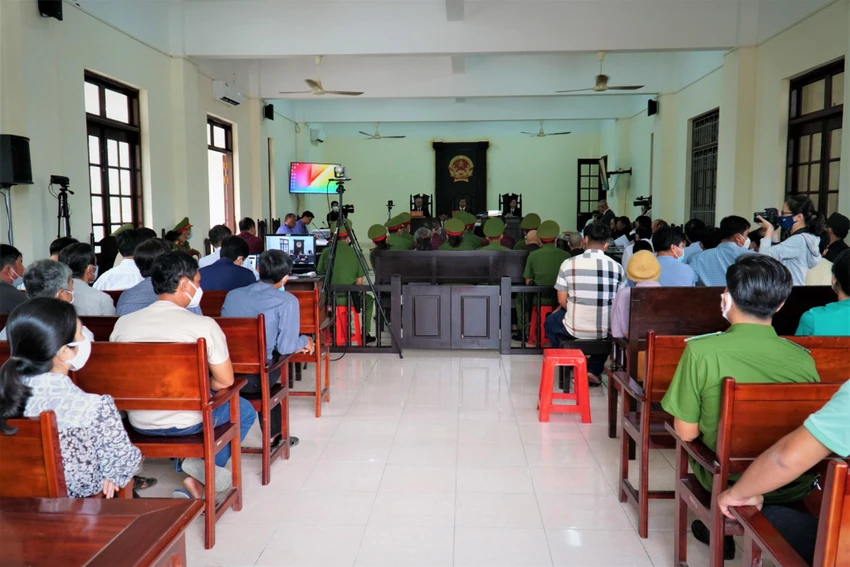 Phiên tòa xét xử vụ án ở Tịnh thất Bồng Lai Phiên tòa xét xử vụ án ở Tịnh thất Bồng Lai