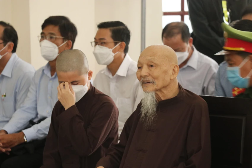Bị cáo Lê Tùng Vân đã có đơn kháng cáo đến TAND tỉnh Long An. Ảnh: BẢO PHƯƠNG Bị cáo Lê Tùng Vân đã có đơn kháng cáo đến TAND tỉnh Long An. Ảnh: BẢO PHƯƠNG