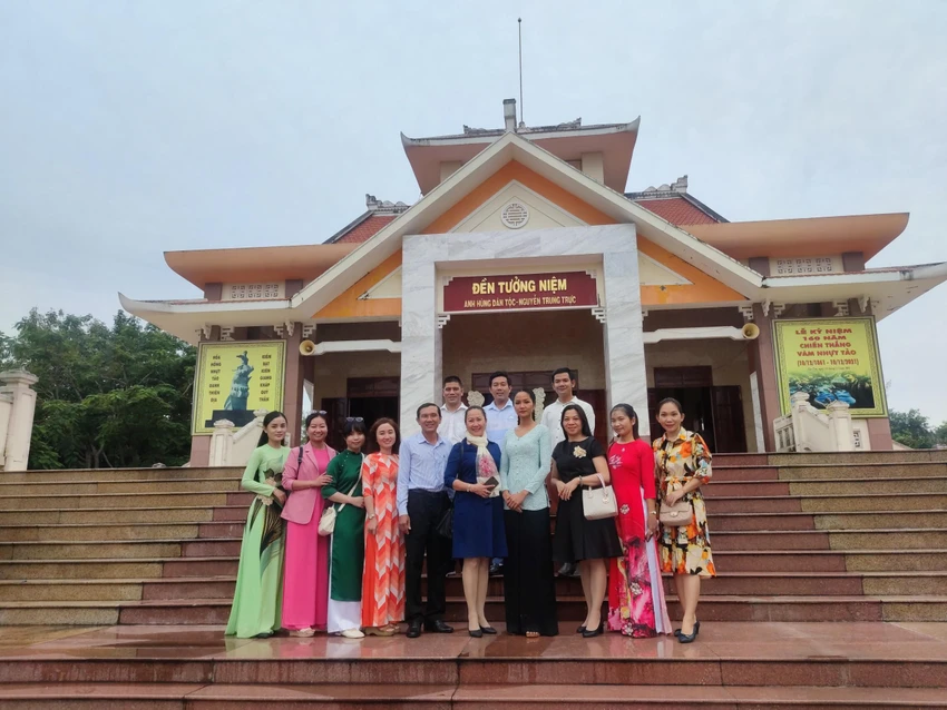 Hoa hậu H’hen Niê tin tưởng bản thân làm tốt vai trò đại sứ truyền thông cho tỉnh Long An Hoa hậu H’hen Niê tin tưởng bản thân làm tốt vai trò đại sứ truyền thông cho tỉnh Long An