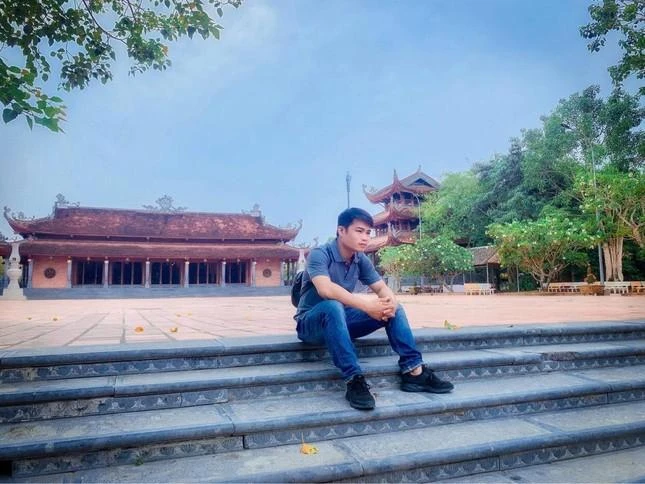 Huỳnh Tuấn Kiệt với niềm đam mê chụp ảnh qua gương chiếu hậu. Ảnh: Tuấn Kiệt Huỳnh Tuấn Kiệt với niềm đam mê chụp ảnh qua gương chiếu hậu. Ảnh: Tuấn Kiệt