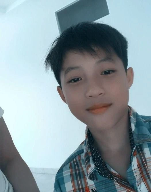 Gia đình tìm kiếm khắp nơi nhưng chưa có tin tức về Phát. Ảnh: GĐCC