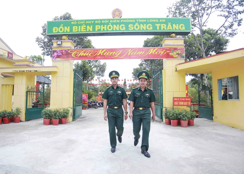 Xuân về ở Đồn biên phòng Sông Trăng. Ảnh: HUỲNH DU Xuân về ở Đồn biên phòng Sông Trăng. Ảnh: HUỲNH DU