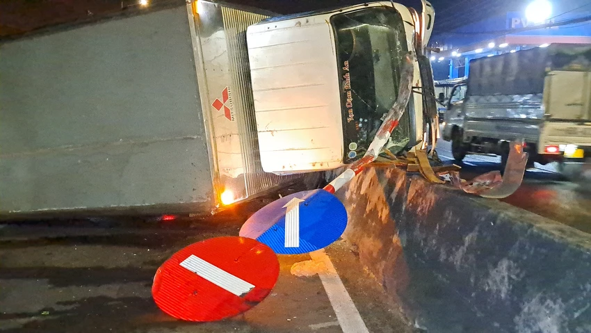 Hiện trường vụ tai nạn. Ảnh: MINH HƯỚNG Hiện trường vụ tai nạn. Ảnh: MINH HƯỚNG