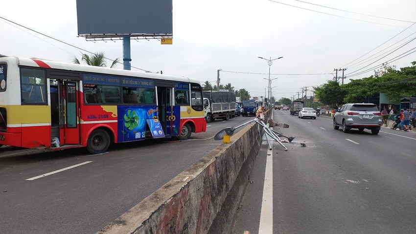 Hiện trường vụ tai nạn. Ảnh: KIM HƯỚNG Hiện trường vụ tai nạn