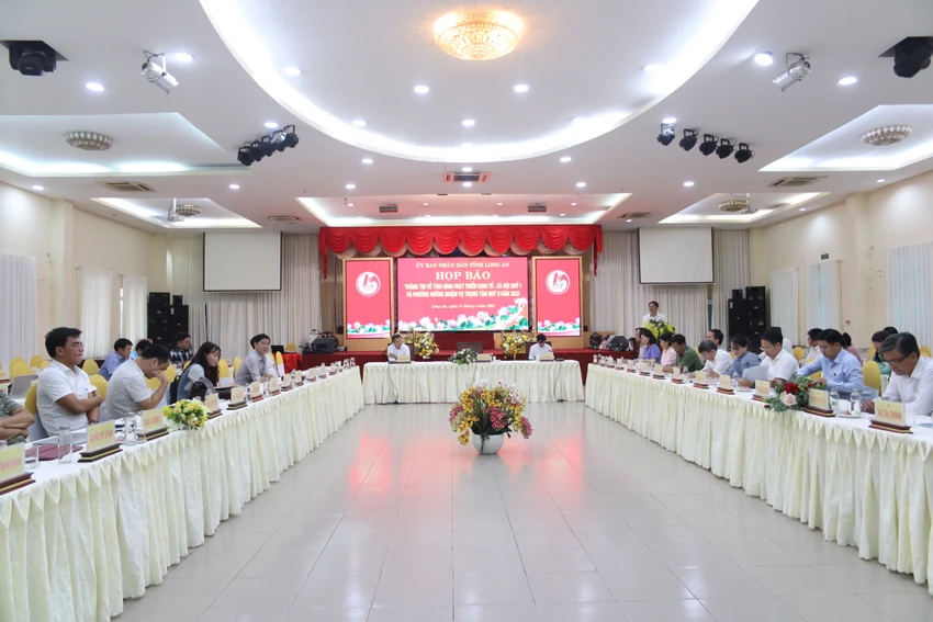 Quang cảnh buổi họp báo. Ảnh: HUỲNH DU Quang cảnh buổi họp báo