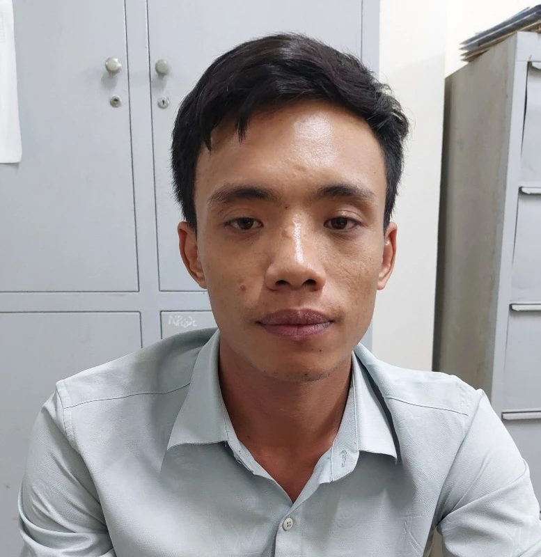 Lê Văn Phúc Huy bị cơ quan chức năng bắt giữ. Ảnh: CA Tú ông môi giới mại dâm ở Long An
