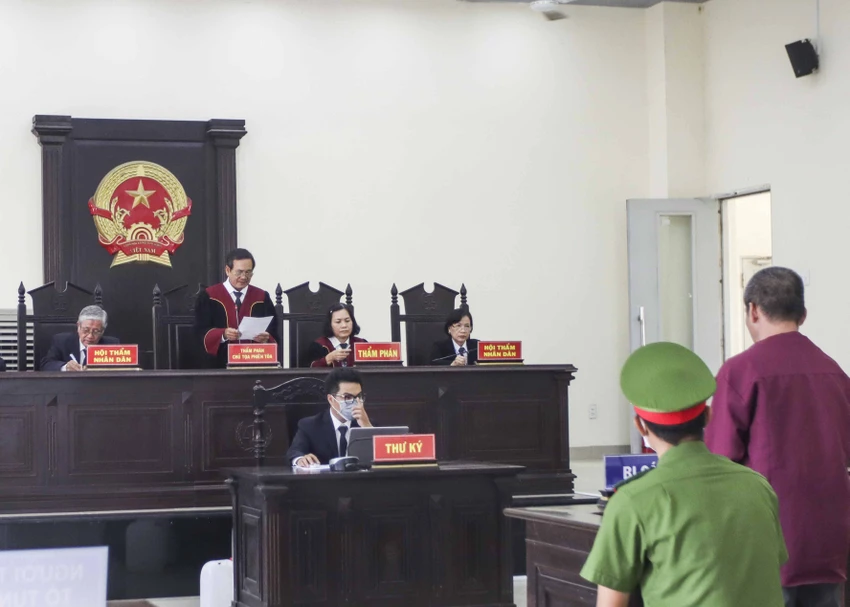 Phiên tòa xét xử bị cáo Nguyễn Thanh Tuấn. Ảnh: HD