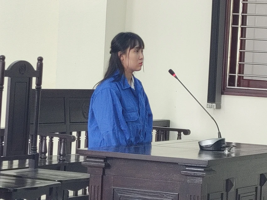 nữ tiếp viên karaoke (3).jpg
