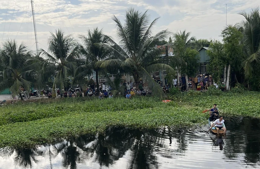 Buồn chuyện tình cảm, nam thanh niên 18 tuổi nhảy cầu tự vẫn