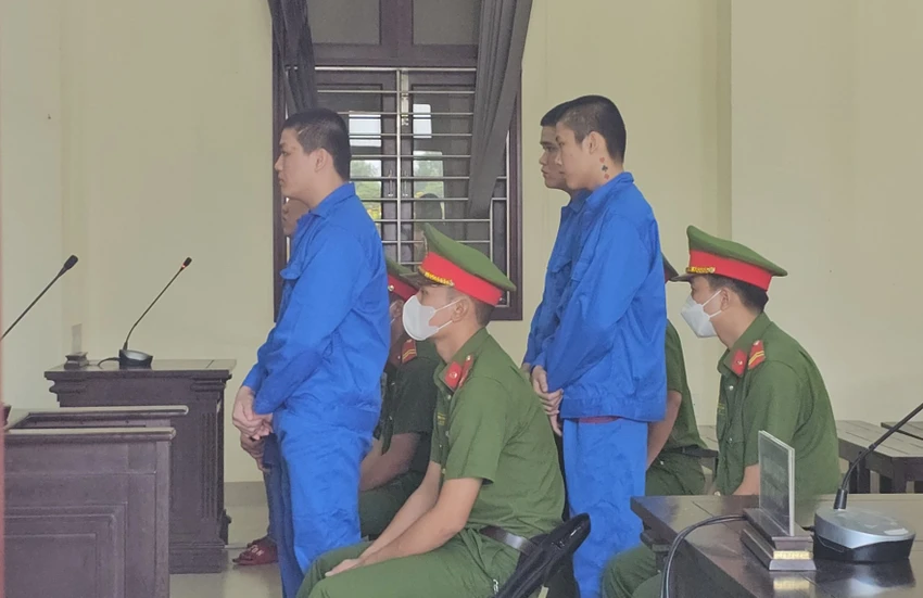 Nghi bị nhìn đểu (3).jpg