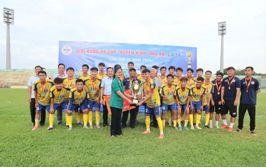 Cúp Truyền hình Long An.jpg