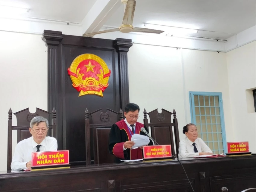 cô gái 18 tuổi bị mua bán nhiều lần.jpg