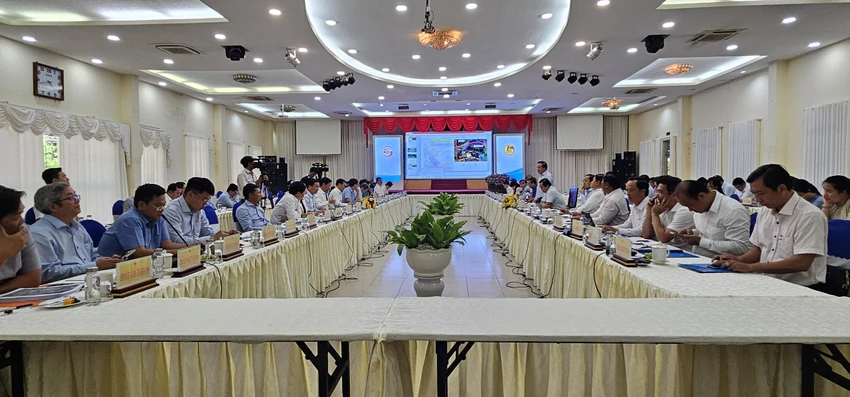TP.HCM và Long An 3.jpg