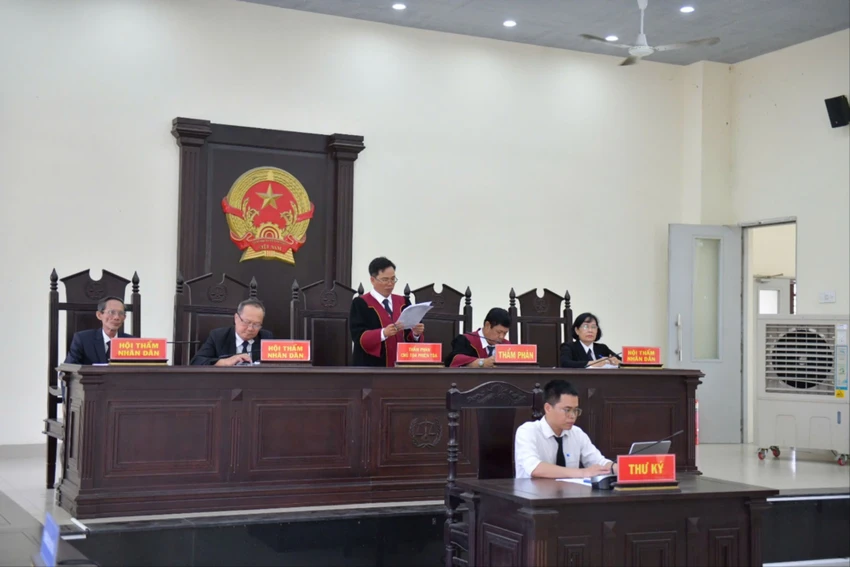Đâm bạn tù.jpg