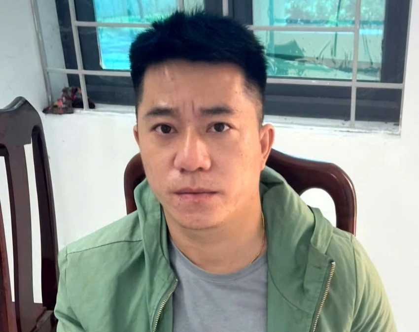 trộm điện thoại.jpeg
