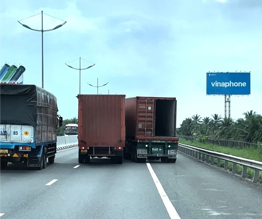 Hai tài xế