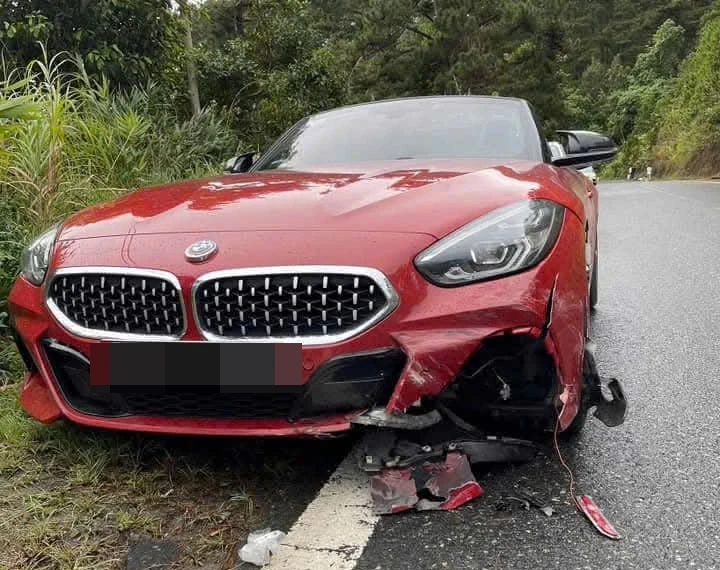 xe sang BMW.jpg