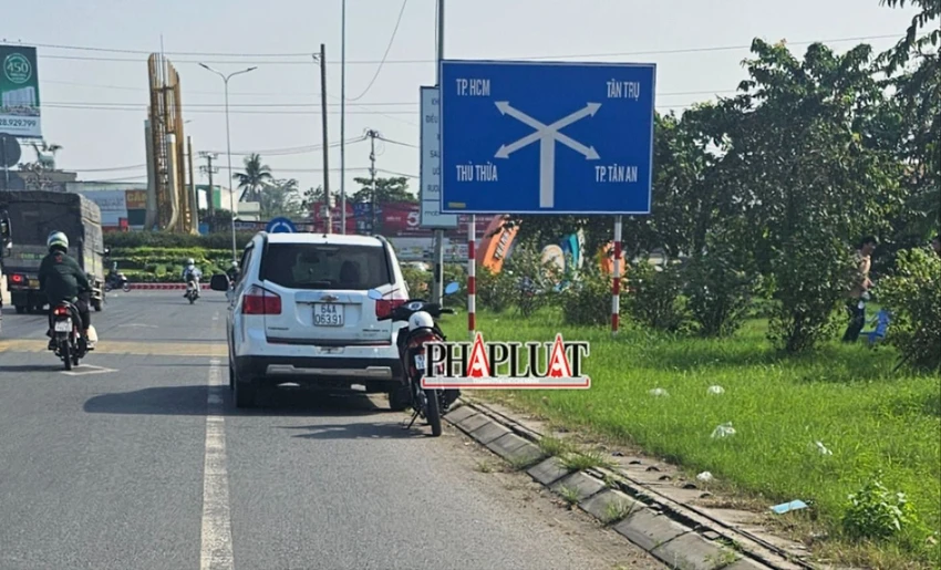 Trộm ô tô.jpg