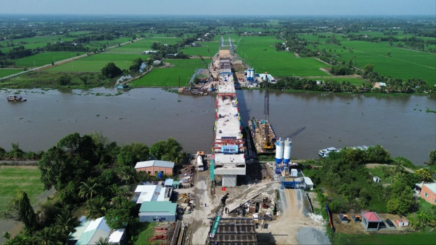 Cầu Vàm Cỏ Đông.jpg