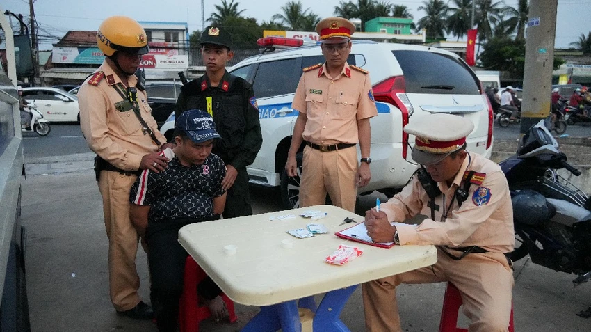 nam thanh niên.jpg