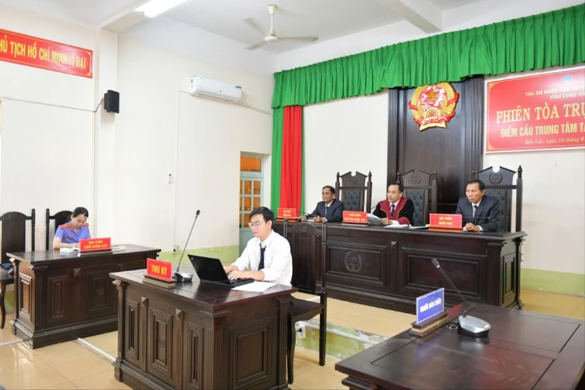 trộm cắp tài sản