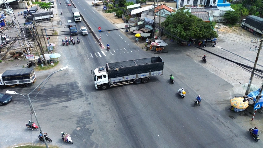 ngã ba Thủ Thừa 3.JPG