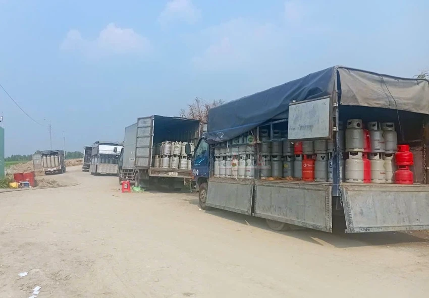gas giả 1.jpg