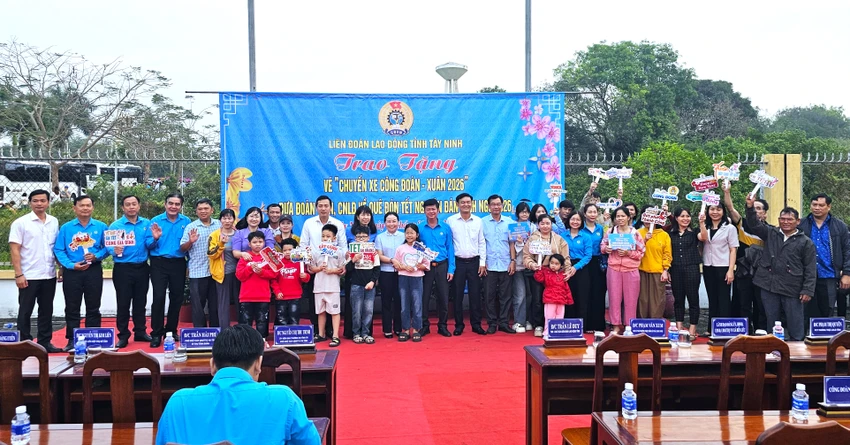Chuyến xe Công đoàn 4.jpg