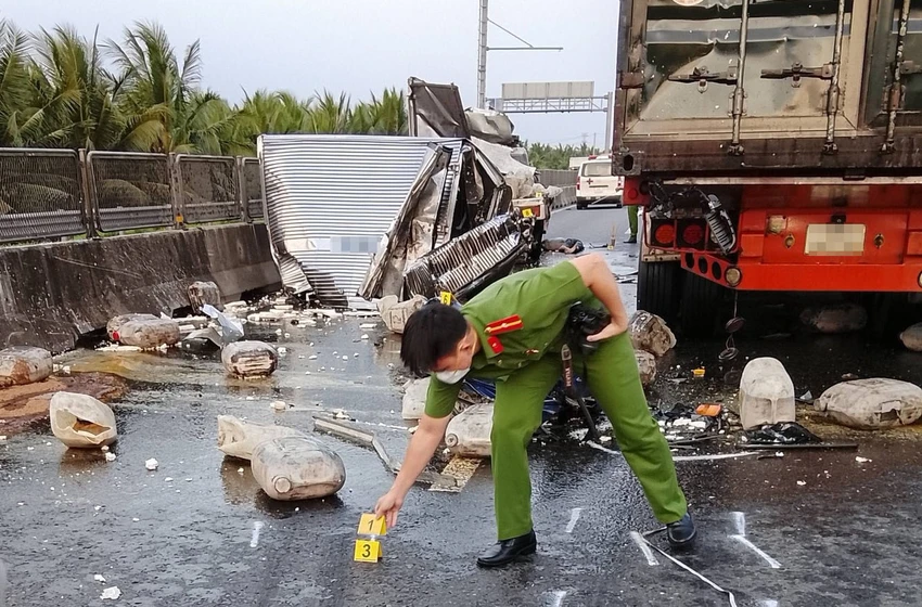 cao tốc 6.jpg