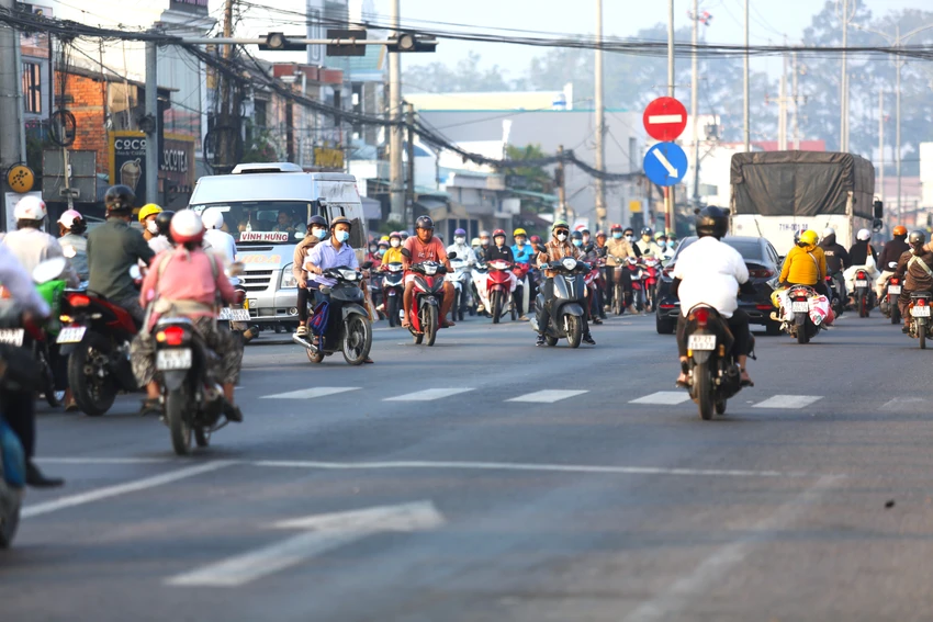 Đi ngược chiều 1.JPG