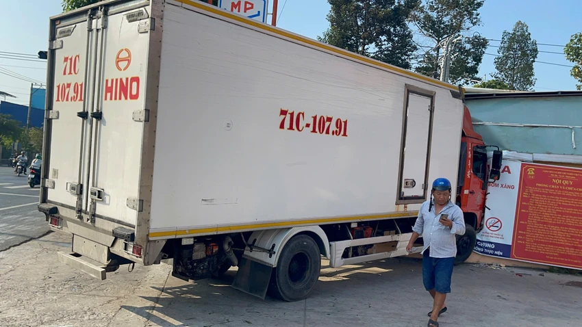 xe tải 1.jpg