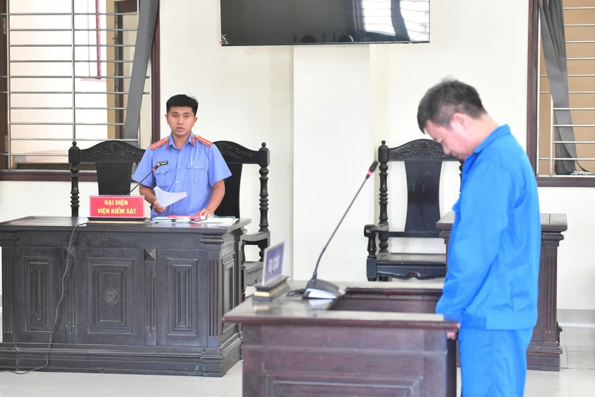 đâm vợ 3.jpg