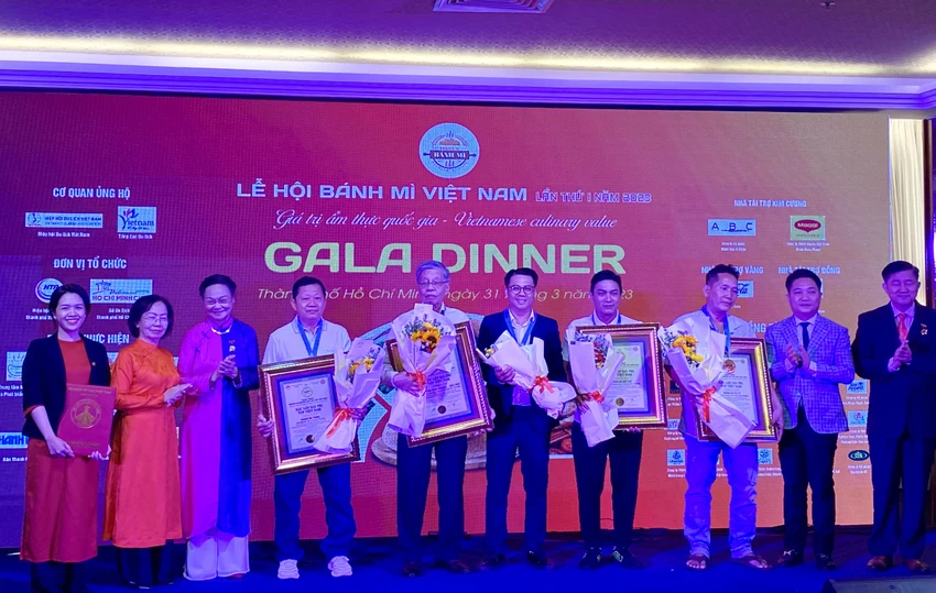 Top 5 thương hiệu bánh mì nhận bằng xác nhận Top Việt Nam Top 5 thương hiệu bánh mì nhận bằng xác nhận Top Việt Nam