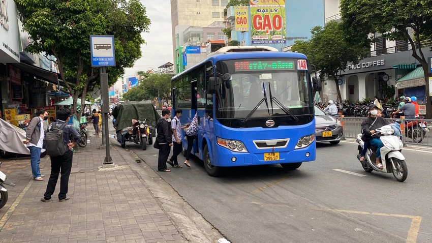Lộ trình xe buýt dịp Tết Dương lịch 2024. Ảnh: HOÀNG HIẾU.