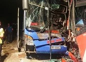 2 xe khách tông nhau trên đèo Lò Xo, hàng chục người kêu cứu