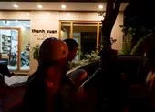 1 người Hàn Quốc vào ô tô của nguyên phó giám đốc sở