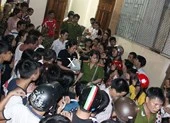 Bắt hai phụ nữ lừa đảo, thu gom hàng ngàn sổ đỏ