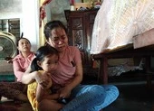 ‘Cha đi cứu người, vấp đá chết rồi!’