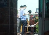 Hai vợ chồng sắp cưới nằm bất động bên sợi dây và dao