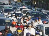 Cửa ngõ Tân Sơn Nhất kẹt cứng ngày cuối năm