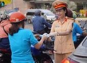 CSGT Đồng Nai góp tiền mua 100.000 khẩu trang cho dân