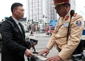 Hàng ngàn người có nồng độ cồn bị phạt mút khung