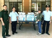 Mua 6300 khẩu trang ở TP.HCM để tuồn qua biên giới