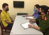  Lao vào bóp cổ công an khi bị nhắc nhở không đeo khẩu trang