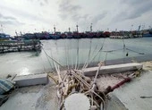 Người dân Lý Sơn khẩn trương giằng nhà, neo thuyền chống bão