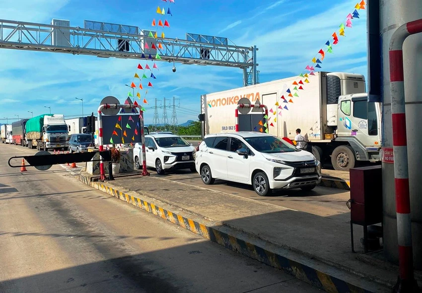 Kẹt xe kéo dài do hệ thống nhận diện bị lỗi. Kẹt xe kéo dài do hệ thống nhận diện bị lỗi.